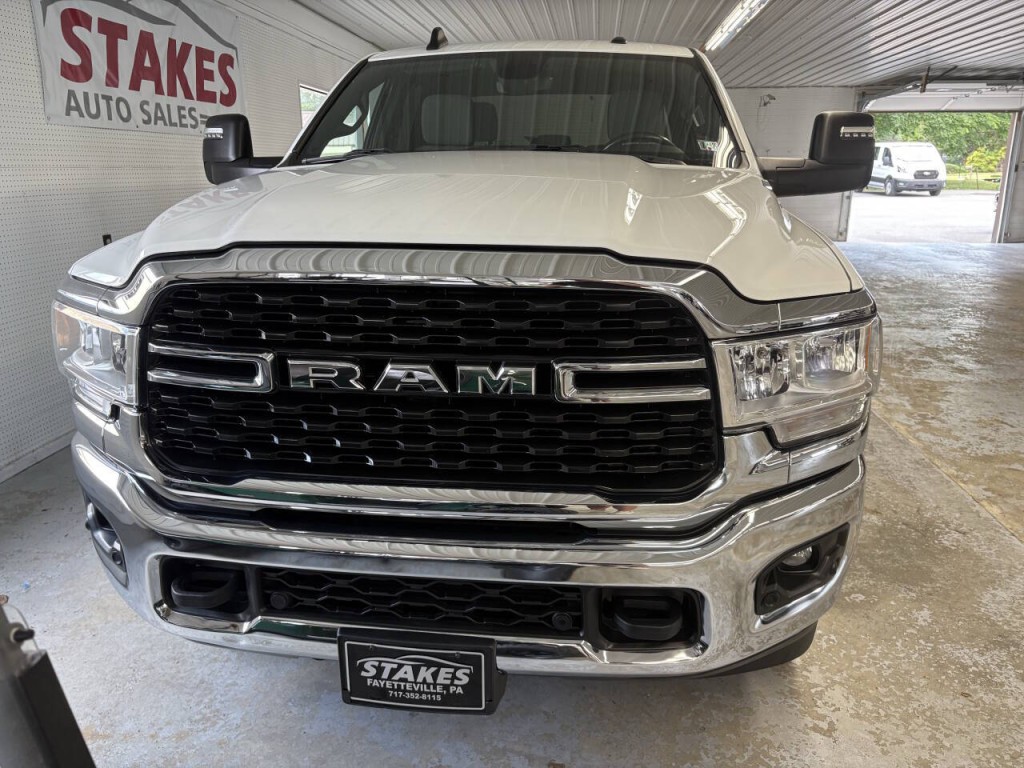 2024 RAM 2500 Image 2