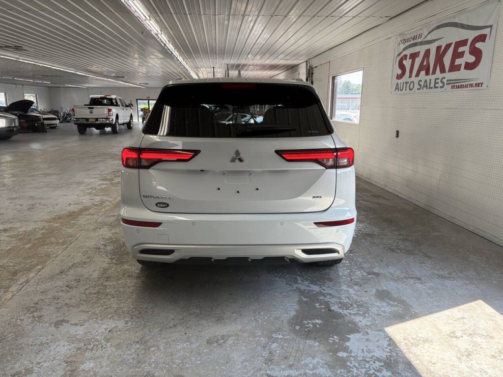 2024 Mitsubishi Outlander Image 5