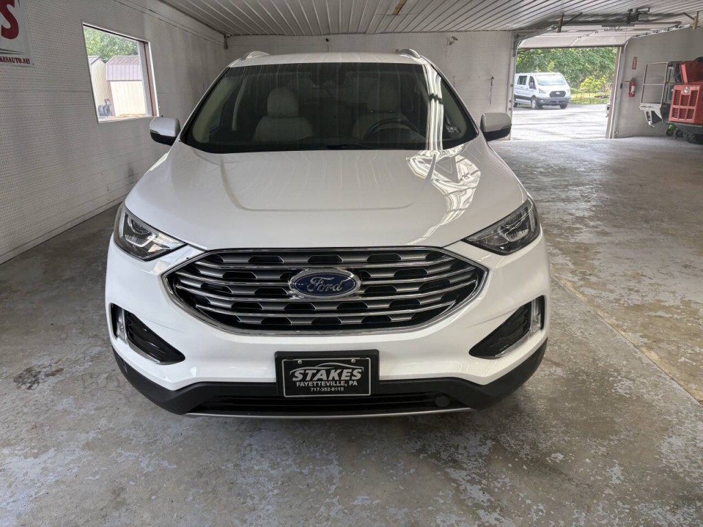 2019 Ford Edge Image 2