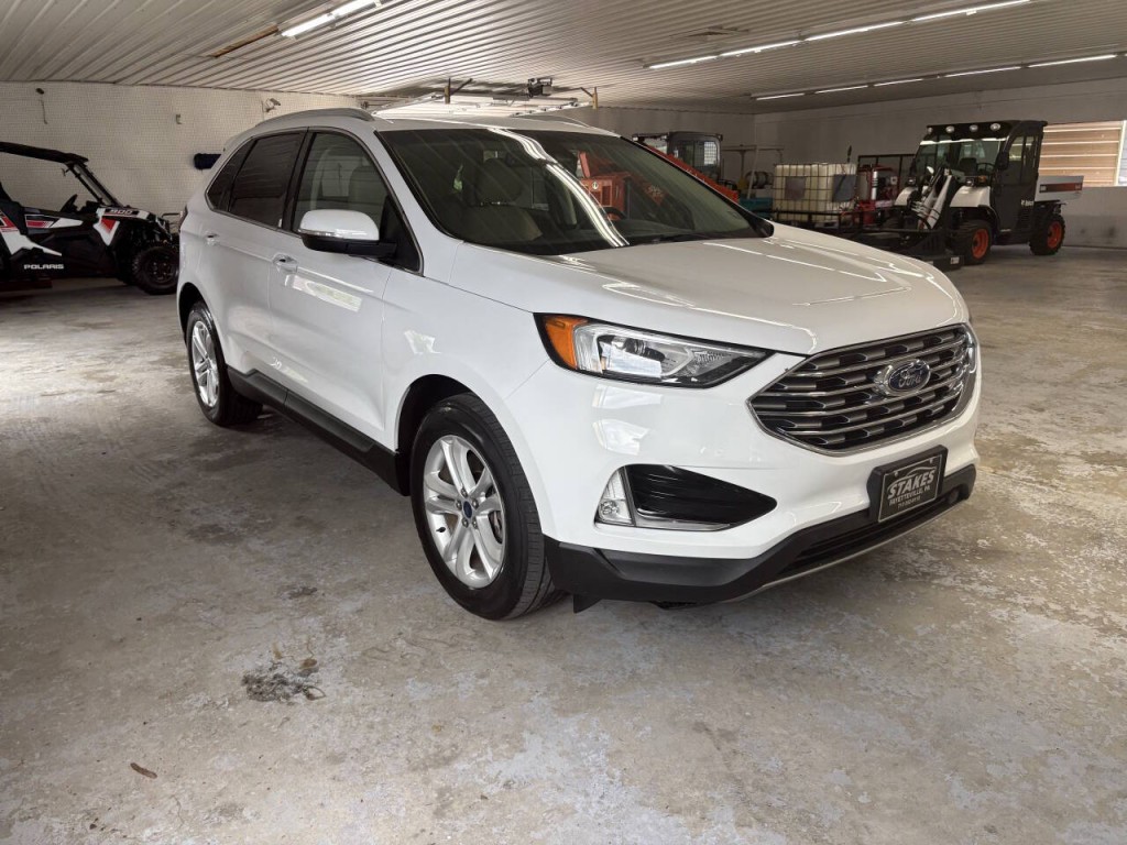 2019 Ford Edge Image 3