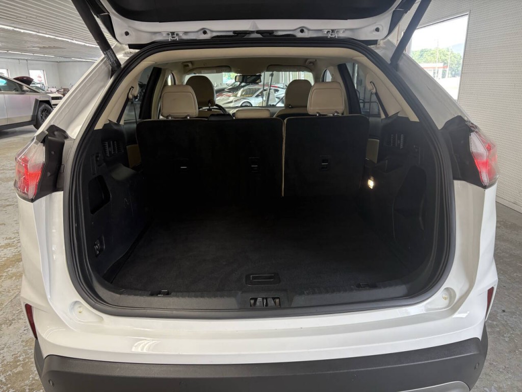 2019 Ford Edge Image 6