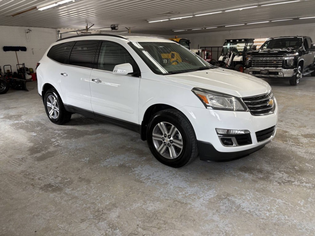 2017 Chevrolet Traverse Image 3