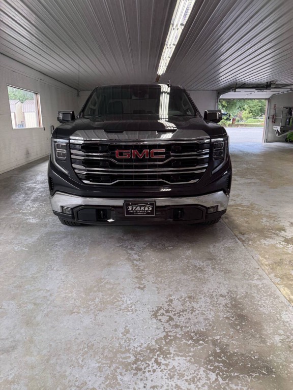2025 GMC Sierra 1500 Image 2