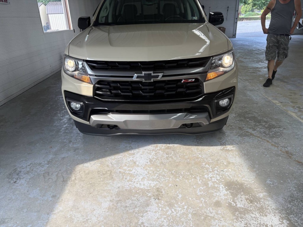 2022 Chevrolet Colorado Image 2