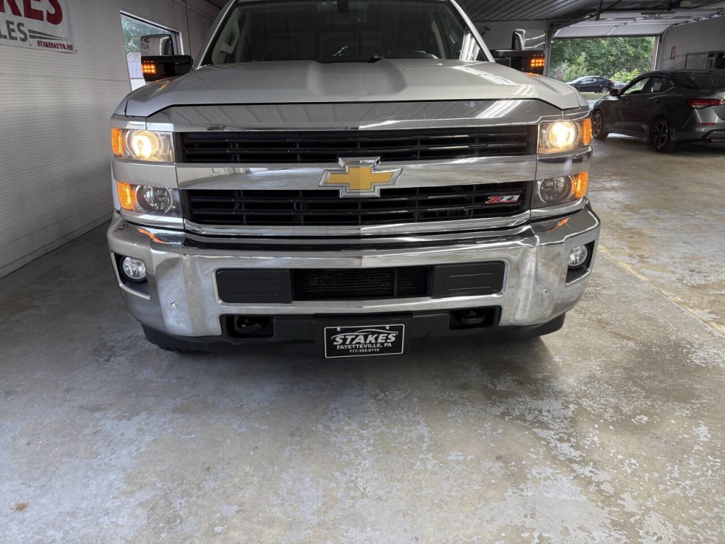2016 Chevrolet Silverado 1500 Image 2