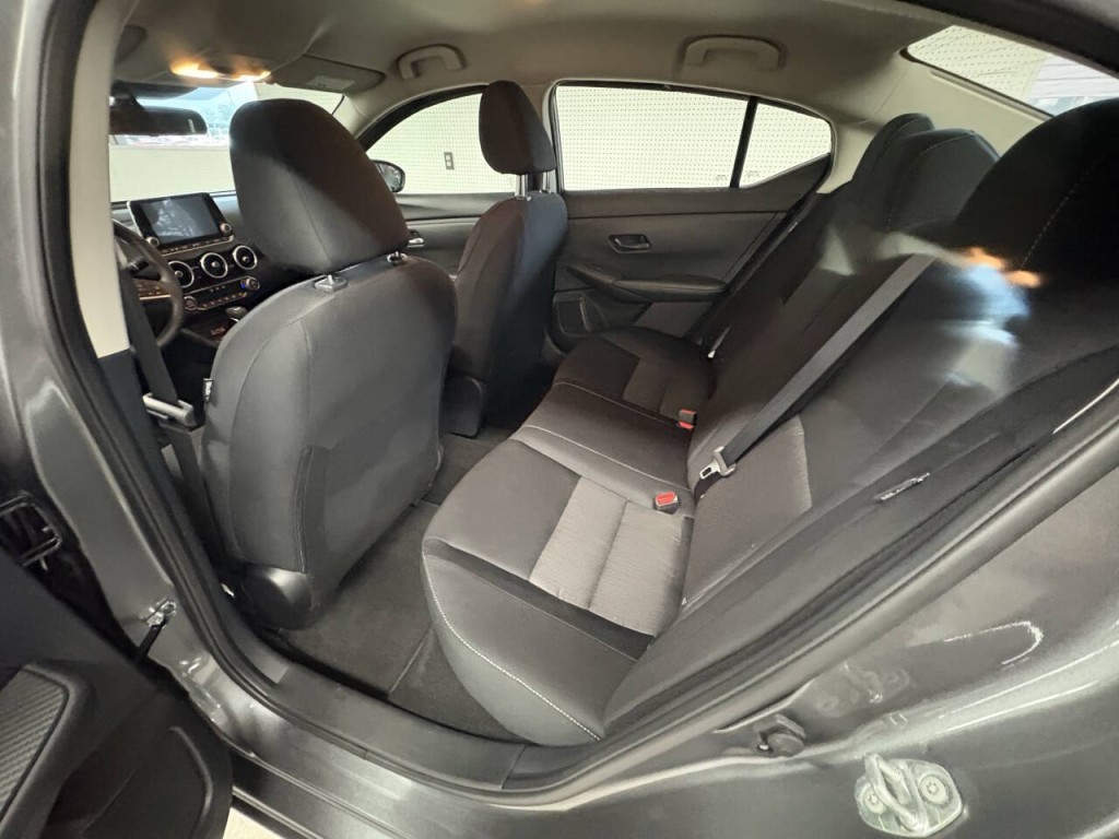 2025 Nissan Sentra Image 9