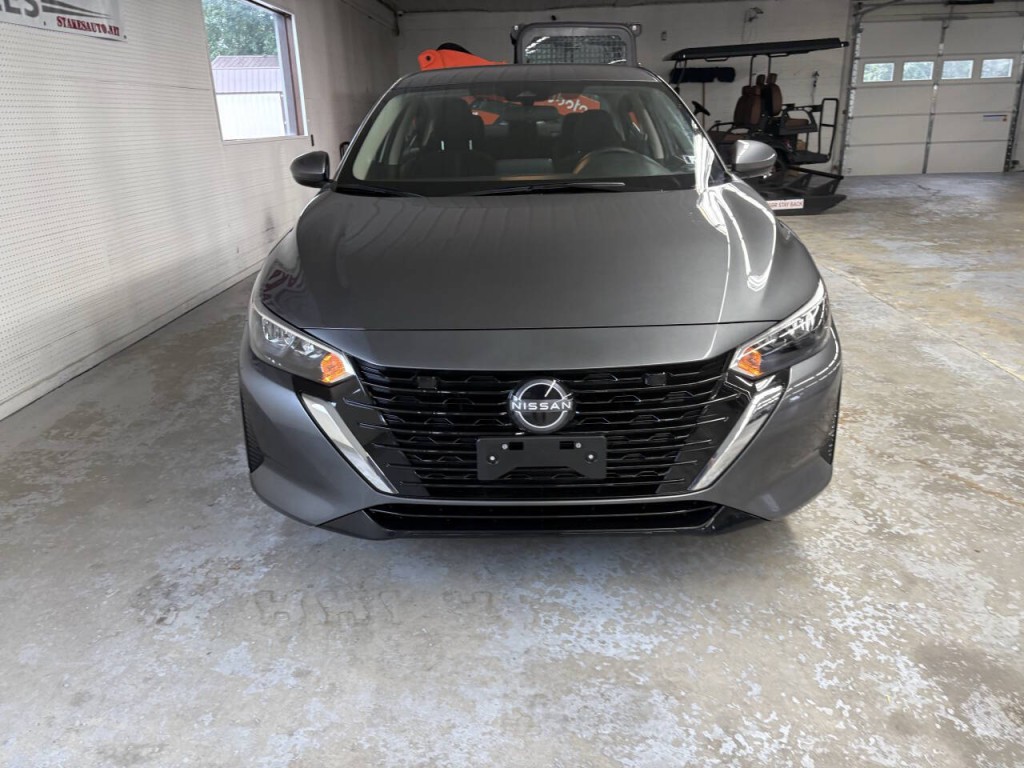 2025 Nissan Sentra Image 2