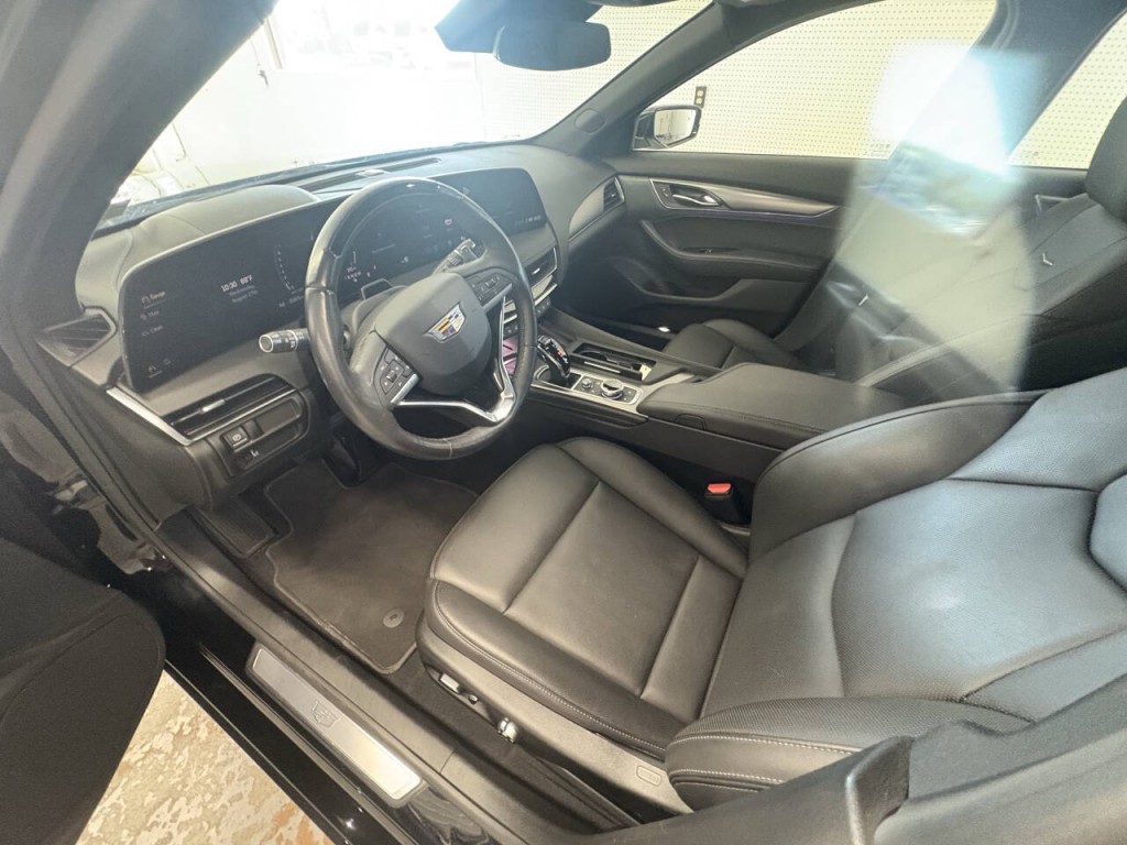 2025 Cadillac CT5 Image 6