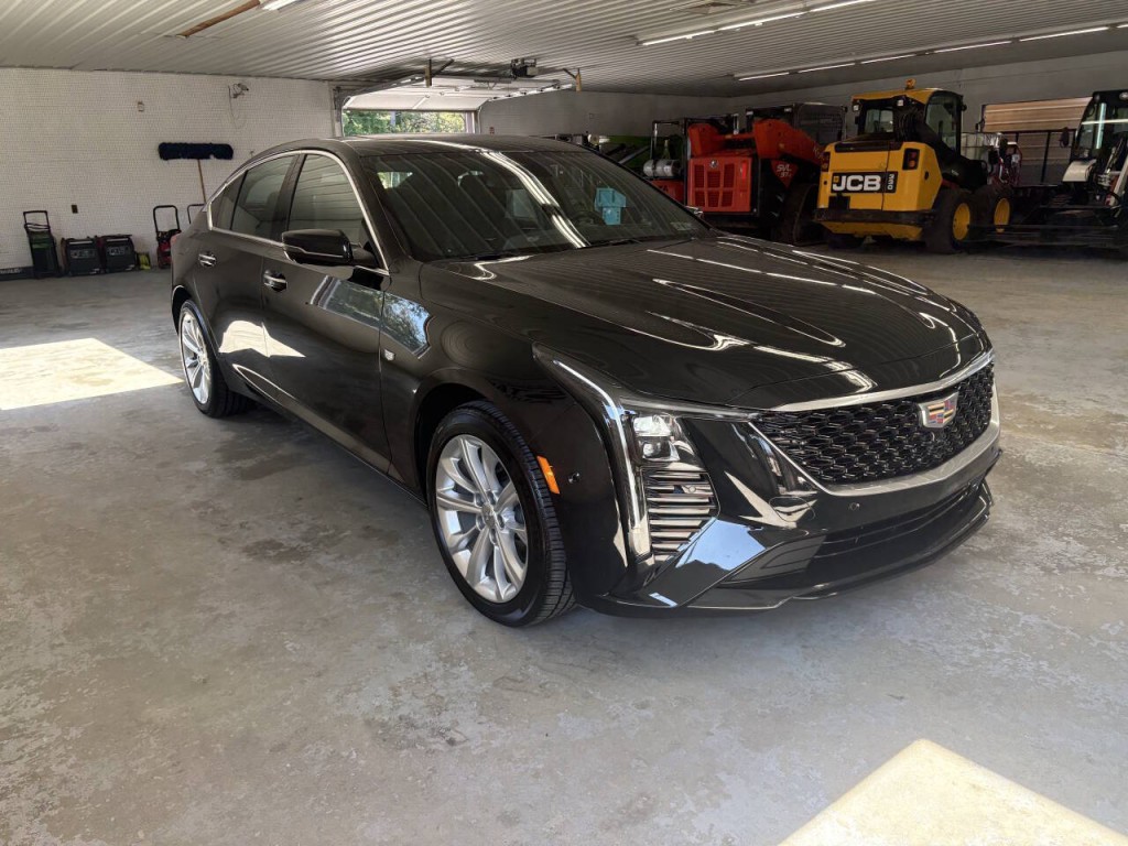 2025 Cadillac CT5 Image 9