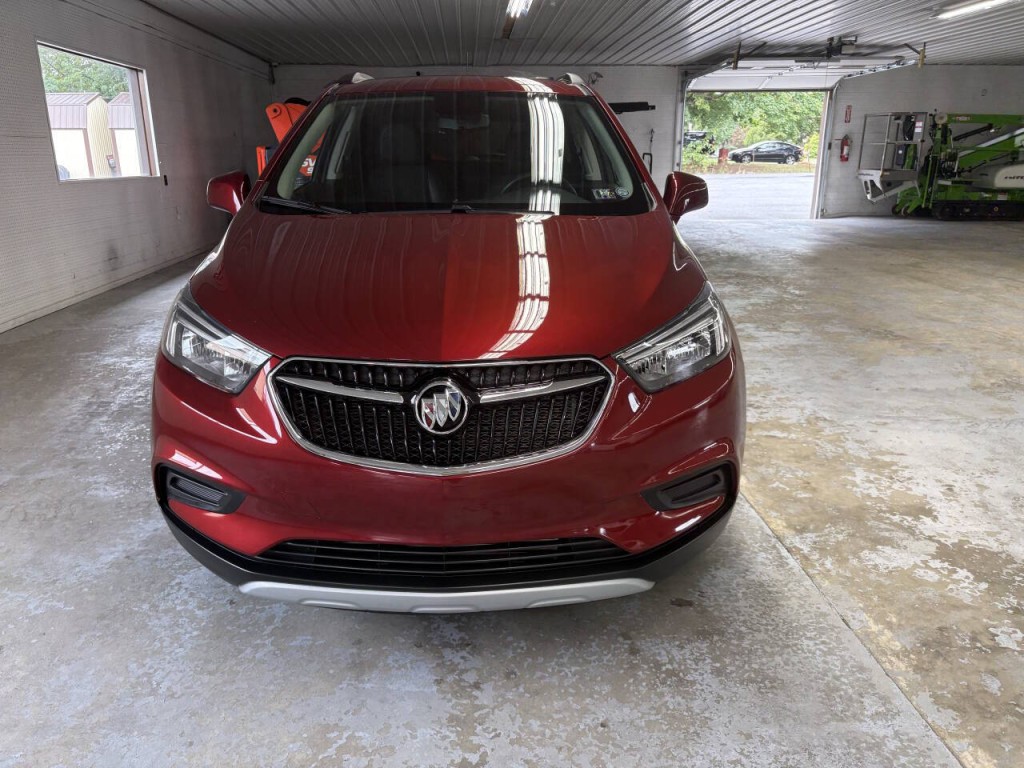 2021 Buick Enclave Image 2