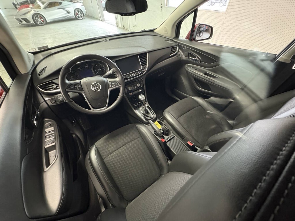 2021 Buick Enclave Image 10
