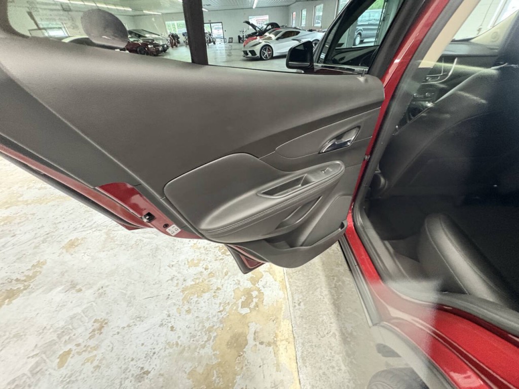 2021 Buick Enclave Image 11