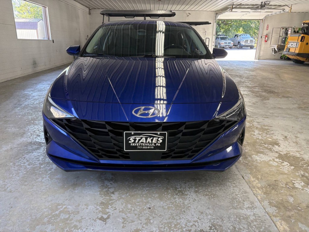 2021 Hyundai Elantra Image 2