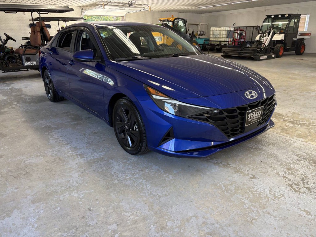 2021 Hyundai Elantra Image 3