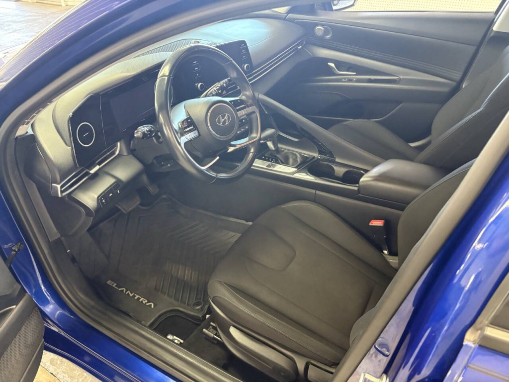 2021 Hyundai Elantra Image 8