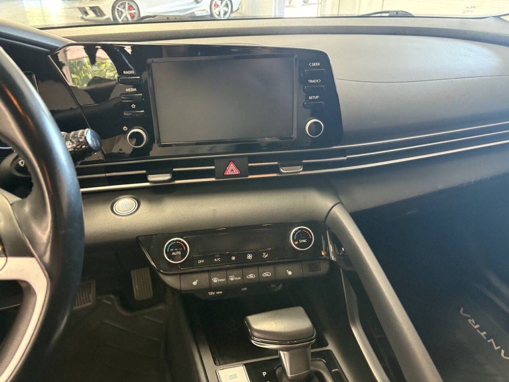 2021 Hyundai Elantra Image 9