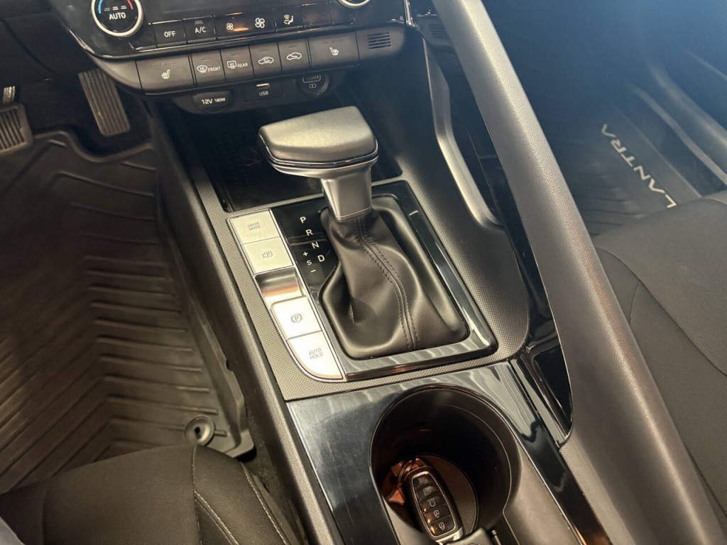 2021 Hyundai Elantra Image 10