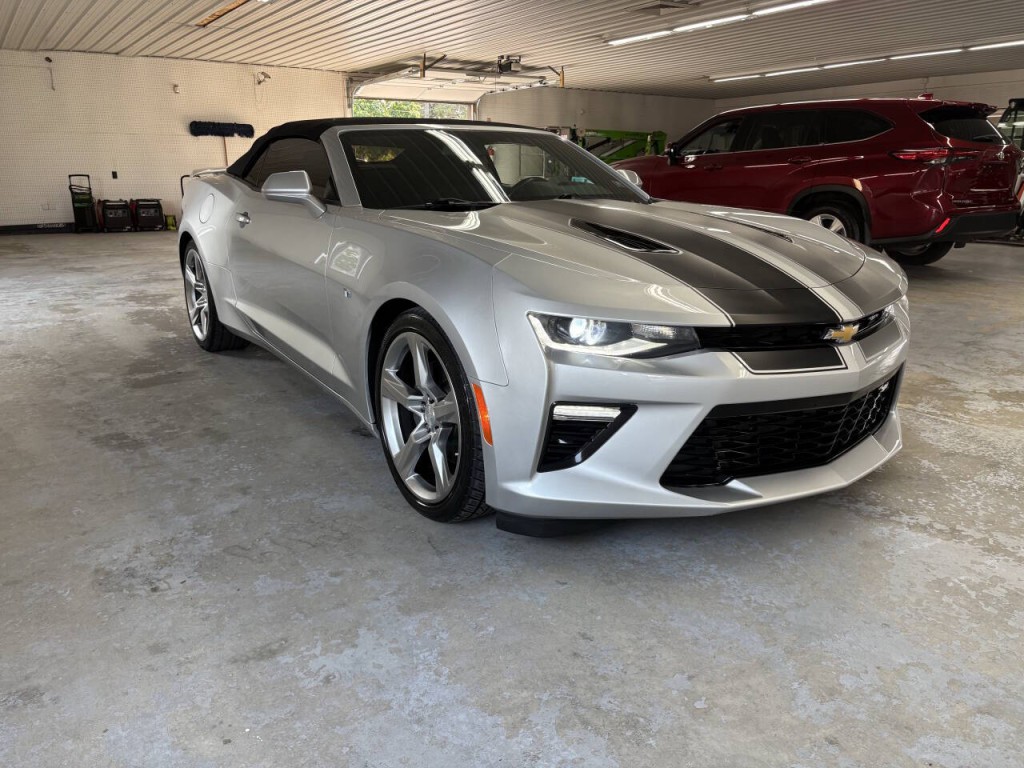 2018 Chevrolet Camaro Image 3