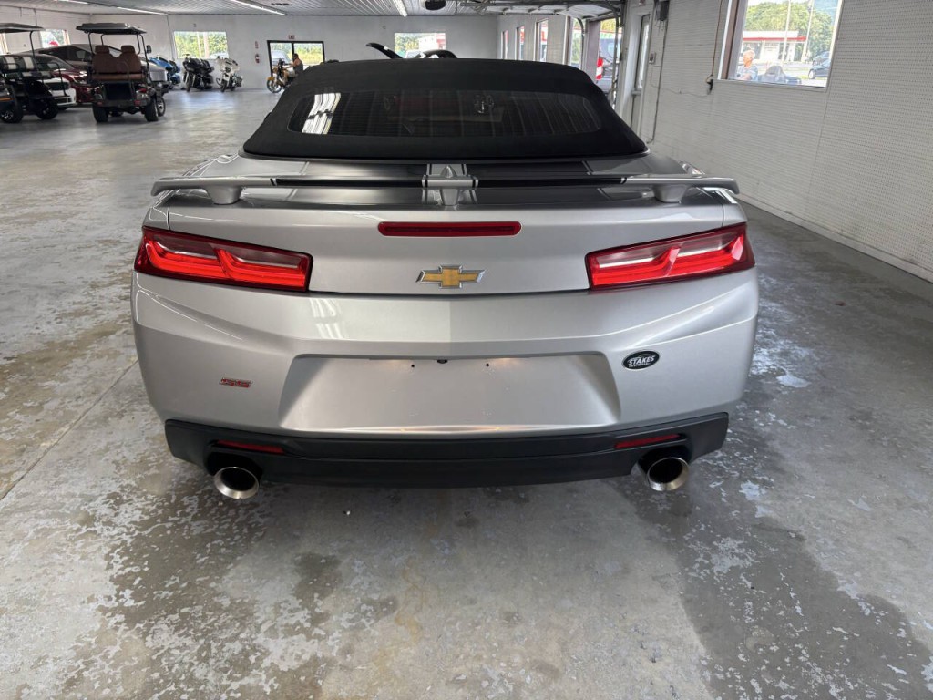 2018 Chevrolet Camaro Image 5