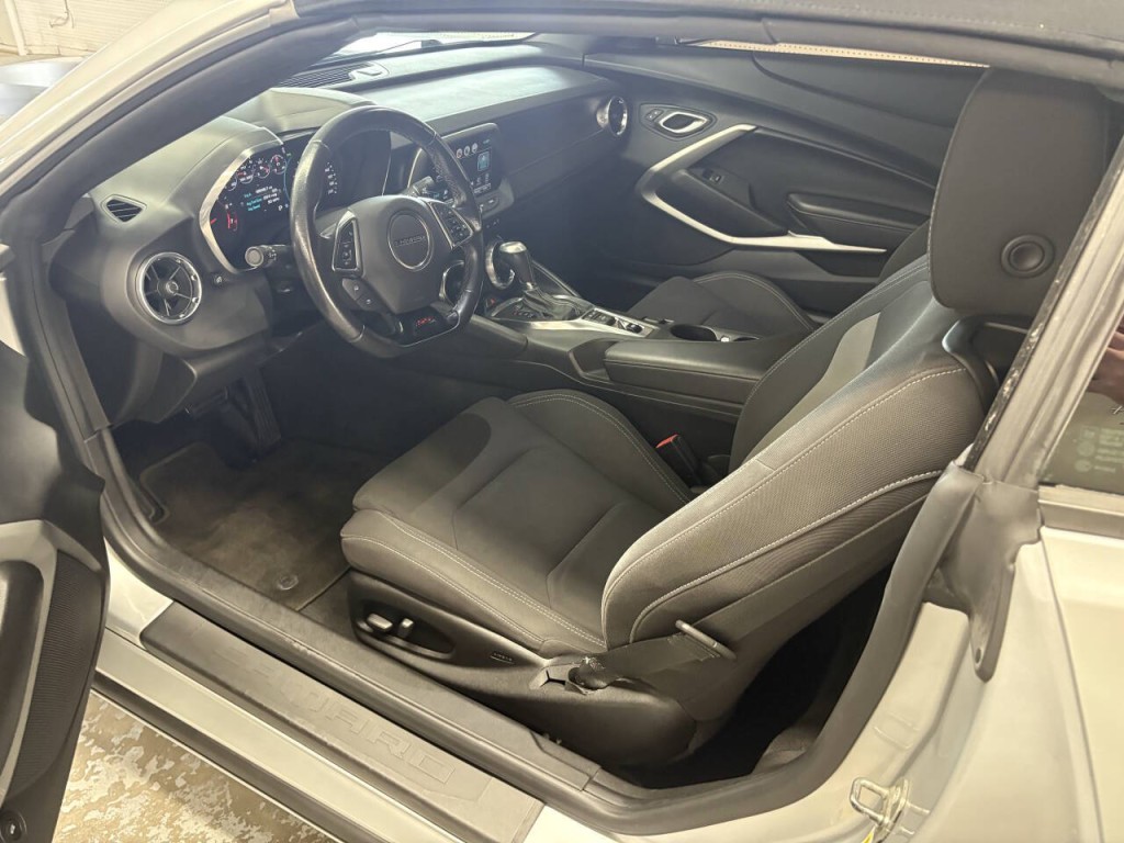 2018 Chevrolet Camaro Image 6