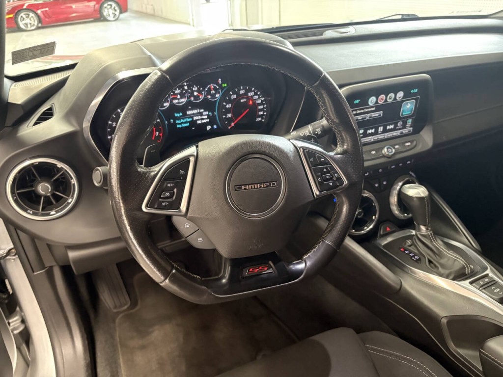 2018 Chevrolet Camaro Image 8