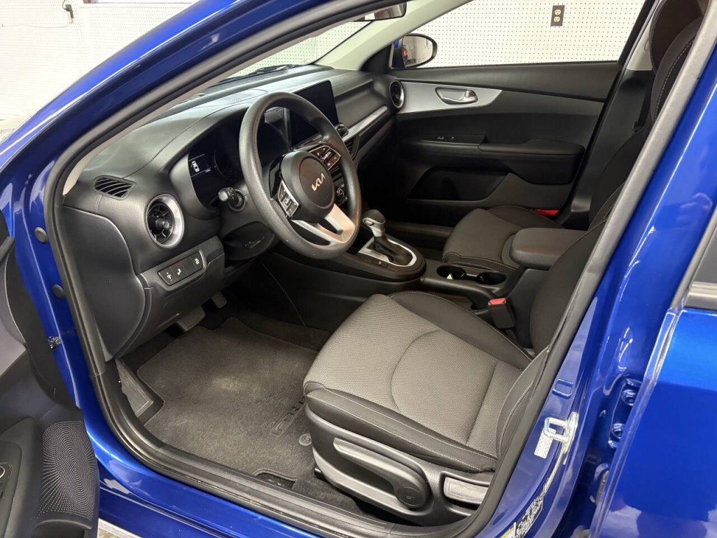 2024 Kia Forte Image 8