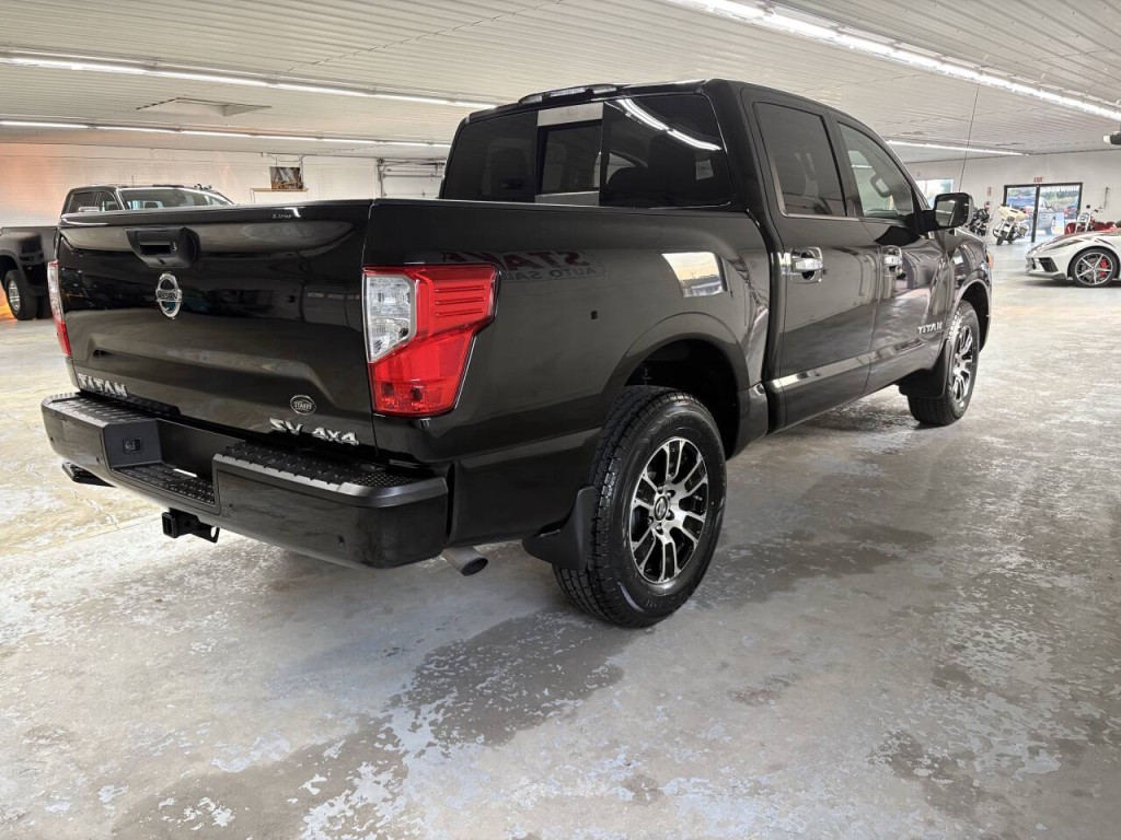 2021 Nissan Titan Image 4