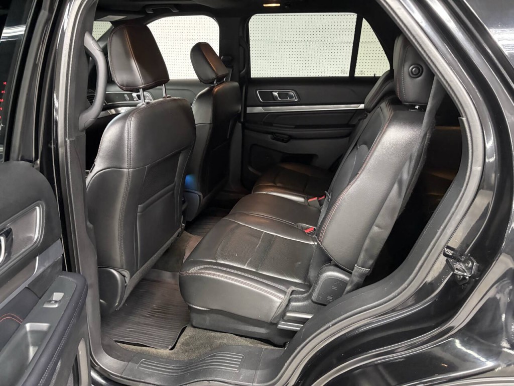 2018 Ford Explorer Image 10