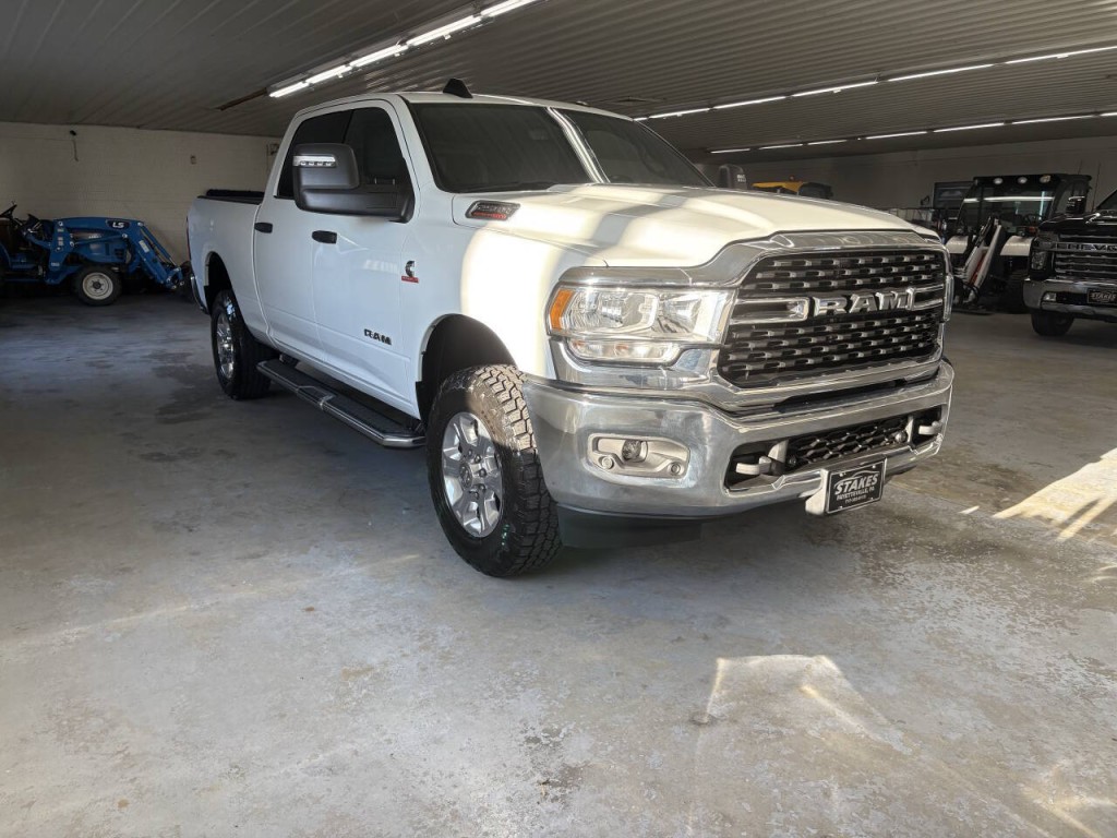 2024 RAM 2500 Image 3