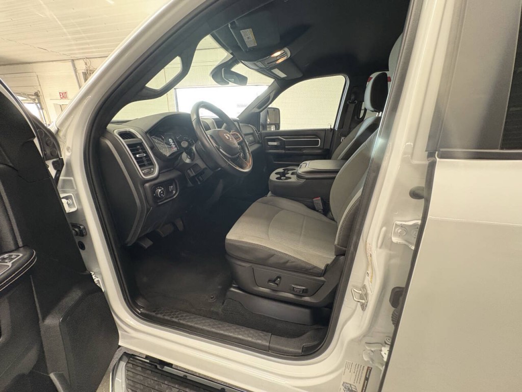 2024 RAM 2500 Image 8