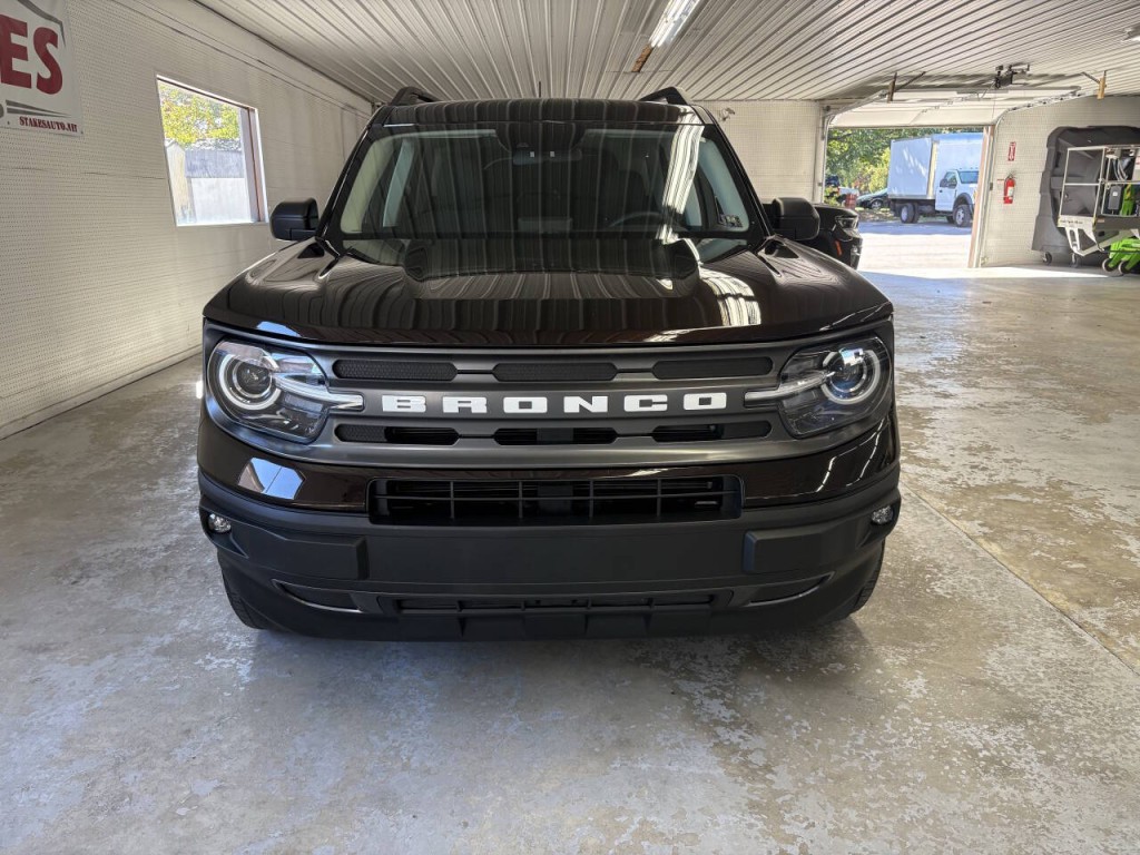 2021 Ford Bronco Image 3