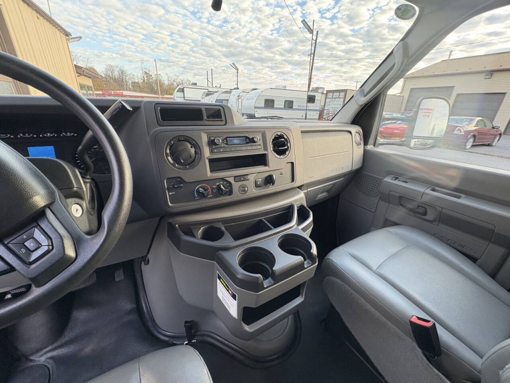 2024 Ford E-Series Image 12