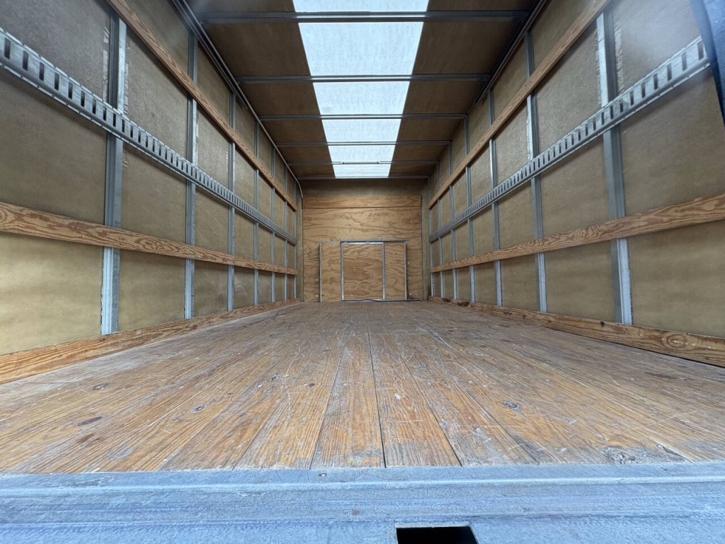 2024 Ford E-Series Image 15