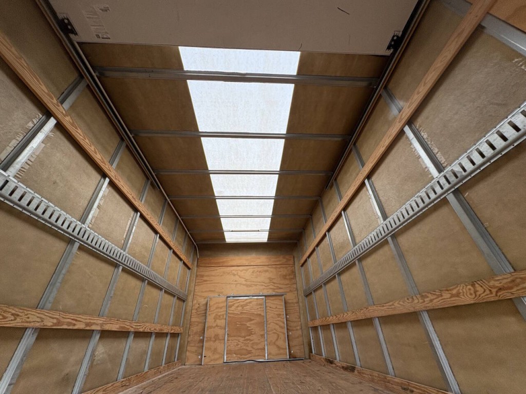 2024 Ford E-Series Image 18