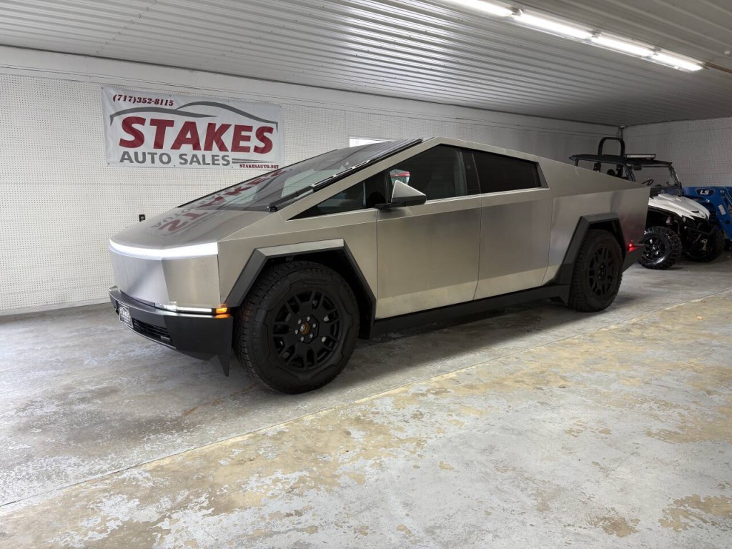 2024 Tesla Cybertruck Image 1