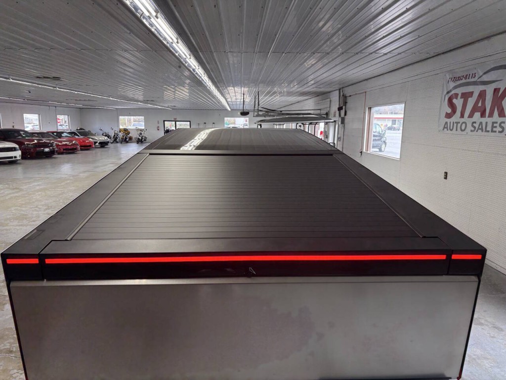 2024 Tesla Cybertruck Image 5