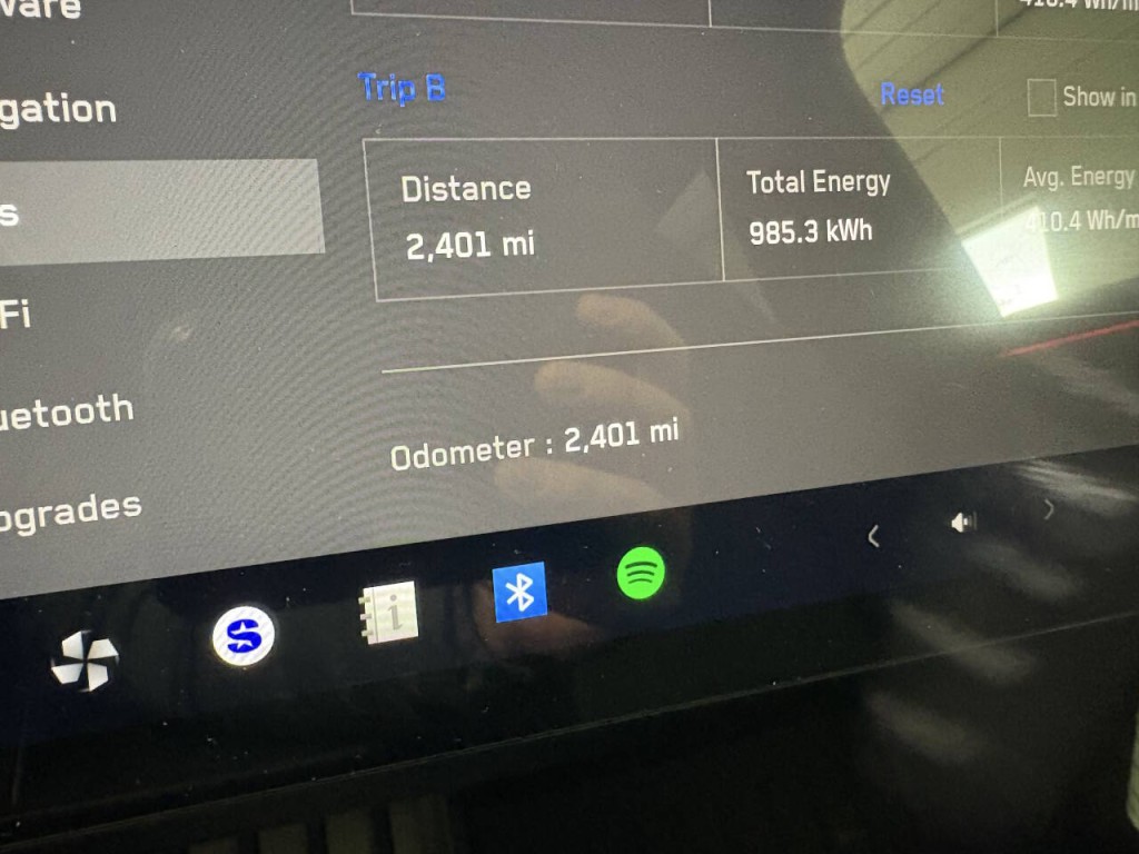 2024 Tesla Cybertruck Image 11