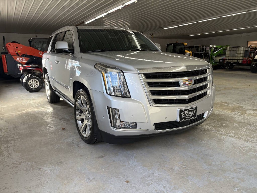 2018 Cadillac Escalade Image 2