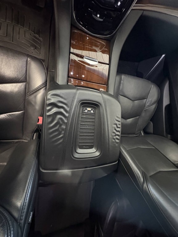 2018 Cadillac Escalade Image 10