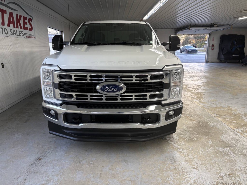 2024 Ford F-250 Image 2