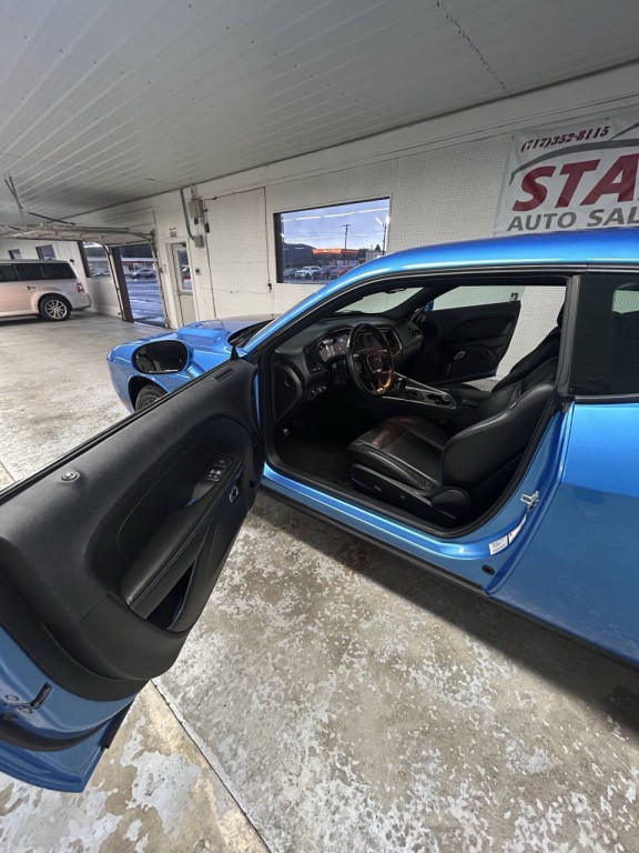 2016 Dodge Challenger Image 7