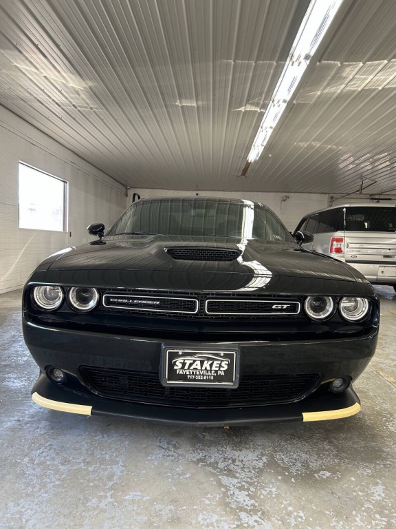 2022 Dodge Challenger Image 2