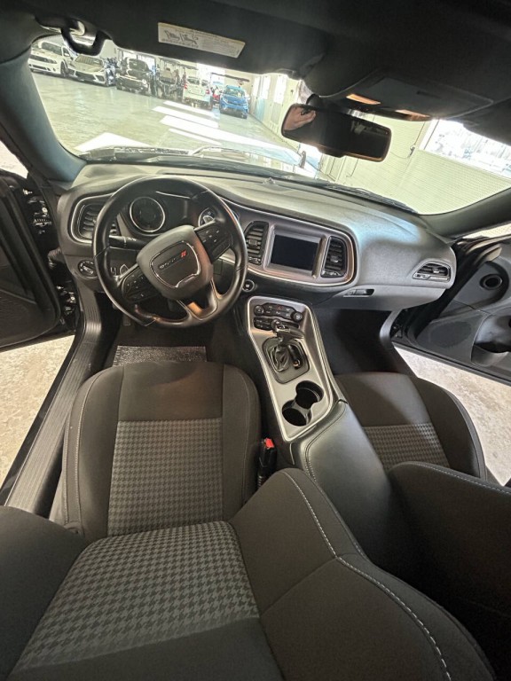 2022 Dodge Challenger Image 7