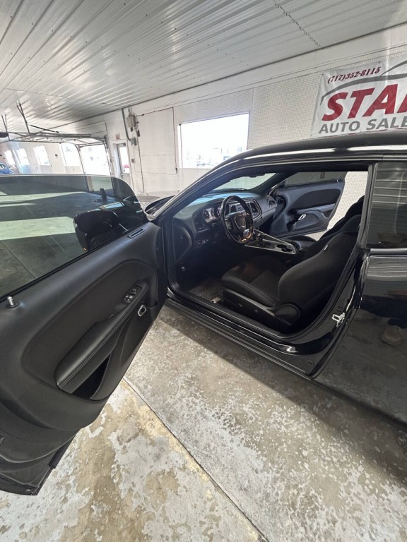 2022 Dodge Challenger Image 10