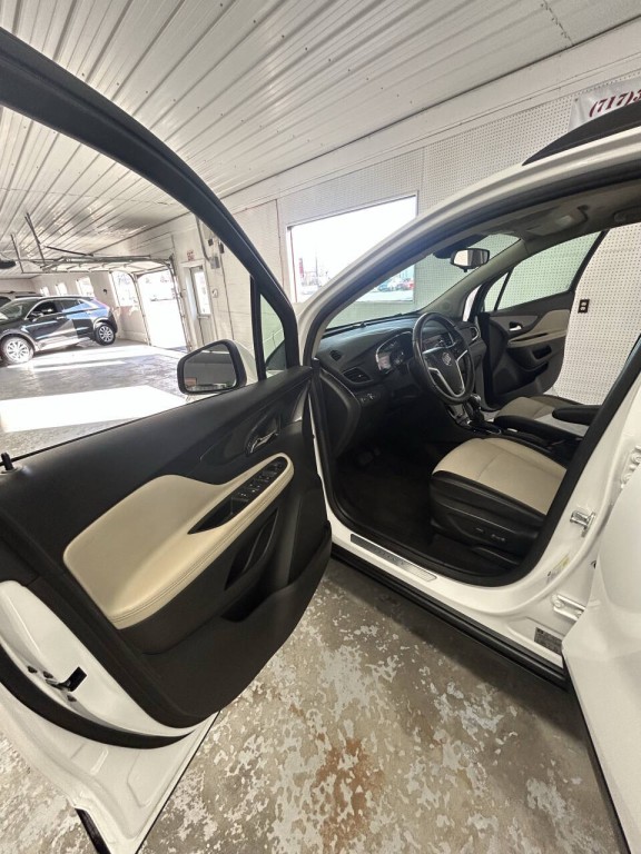 2022 Buick Enclave Image 8