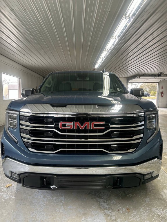 2024 GMC Sierra 1500 Image 2