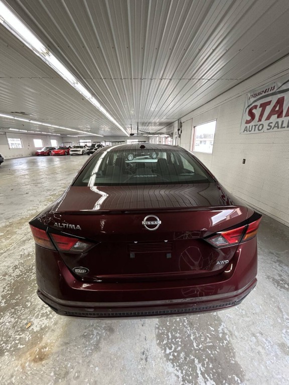 2025 Nissan Altima Image 13