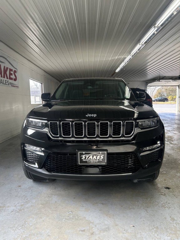 2024 Jeep Grand Cherokee Image 2