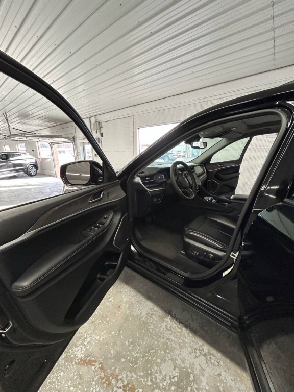 2024 Jeep Grand Cherokee Image 10