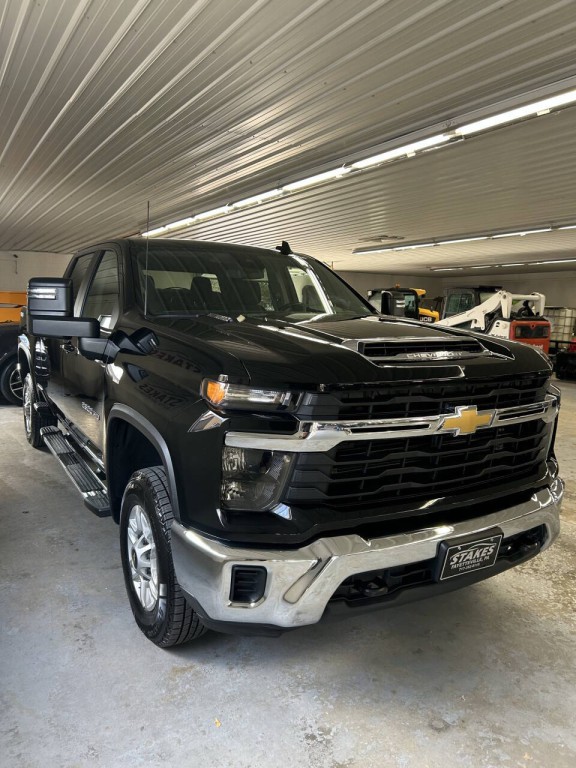 2024 Chevrolet Silverado 1500 Image 3
